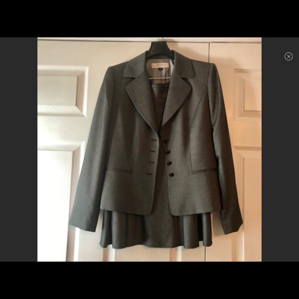 💰💰 Tahari Suit, So Sharp👠💄